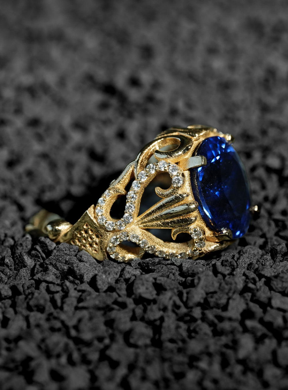 Azure Sapphire 14k Gold Ring