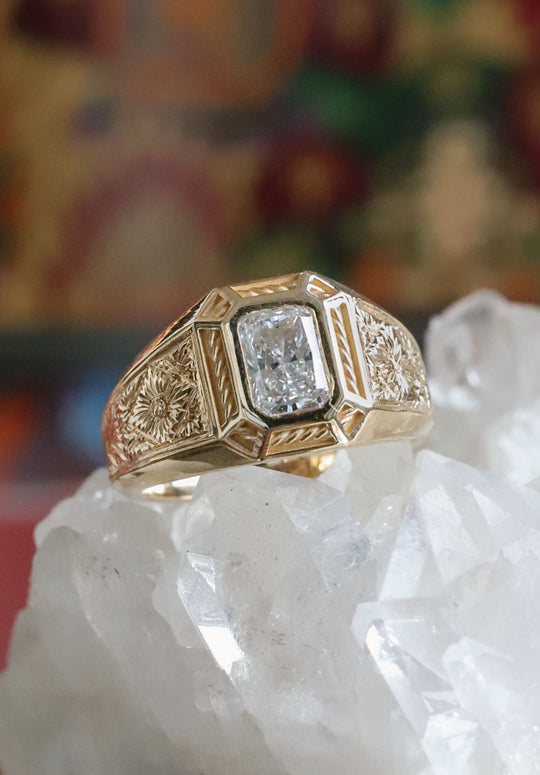 Solaris Engraved Ring